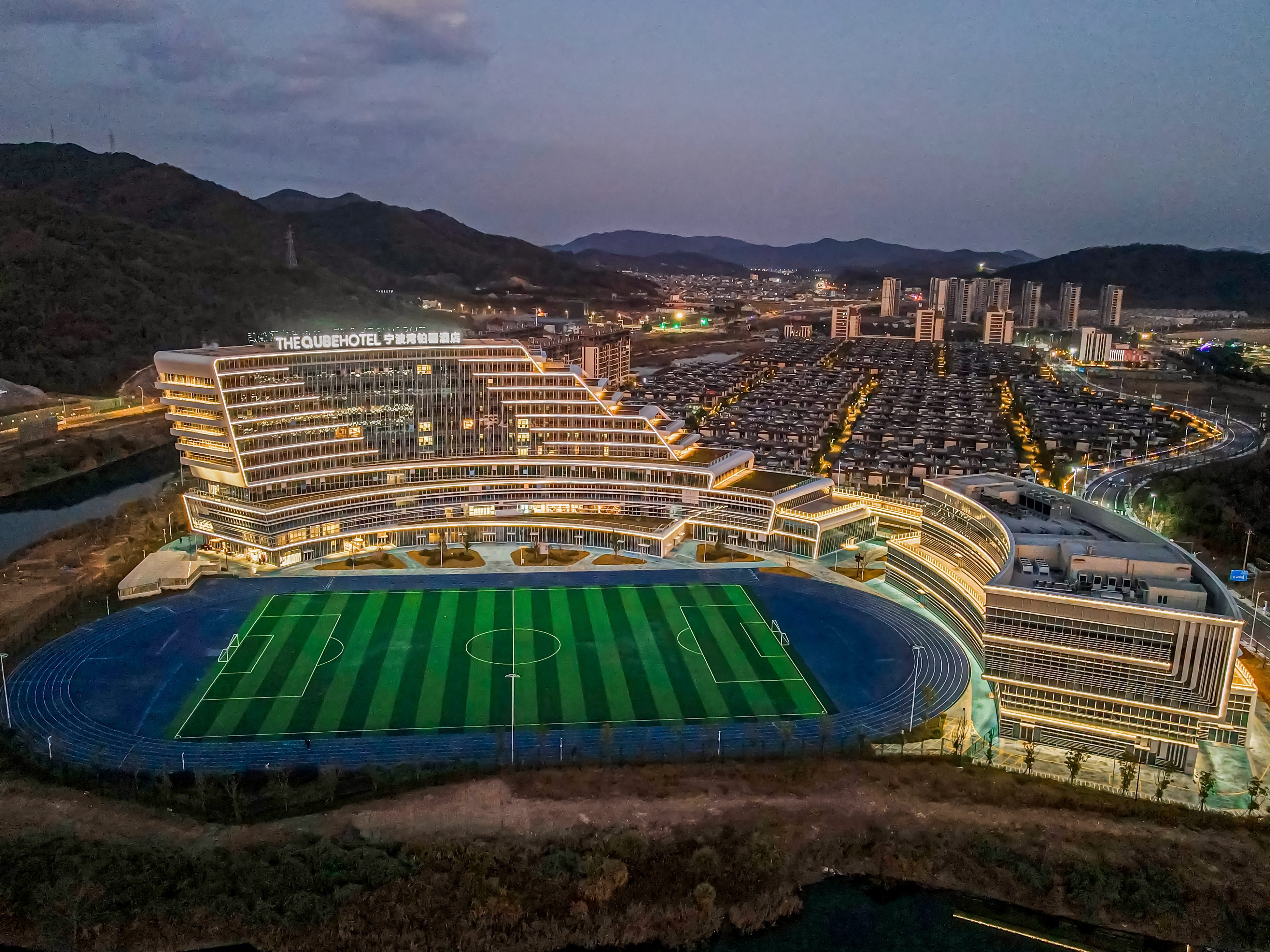 亚洲男女在线观看视频